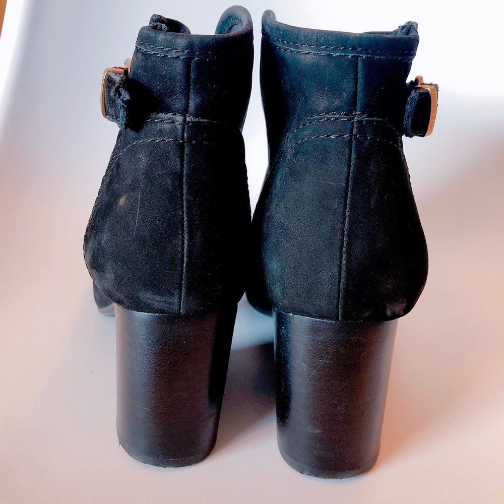 Booties!! 🍑 😉 - Picture 5 of 9